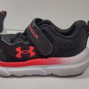 Under Armour Kids Black and Red Hook-and-Loop Athletic Sneaker